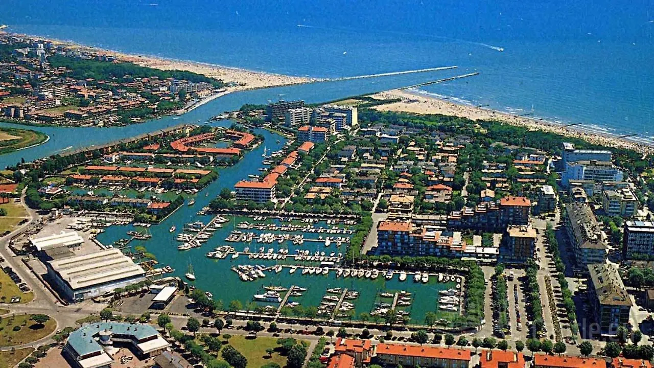 Apartmán Modern Flat, 130M From The Sea With Shared Pool Porto Santa Margherita di Caorle Itálie