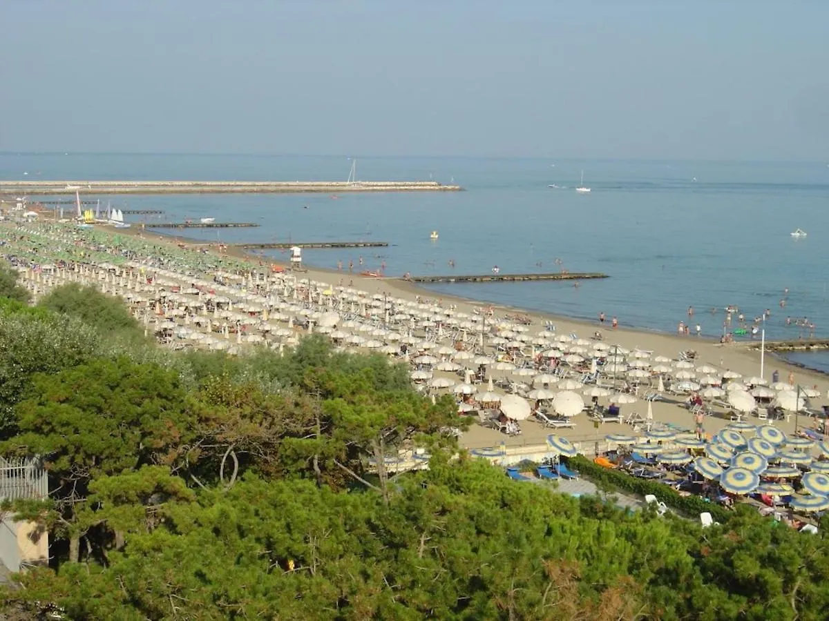 Modern Flat, 130M From The Sea With Shared Pool Apartment Porto Santa Margherita di Caorle
