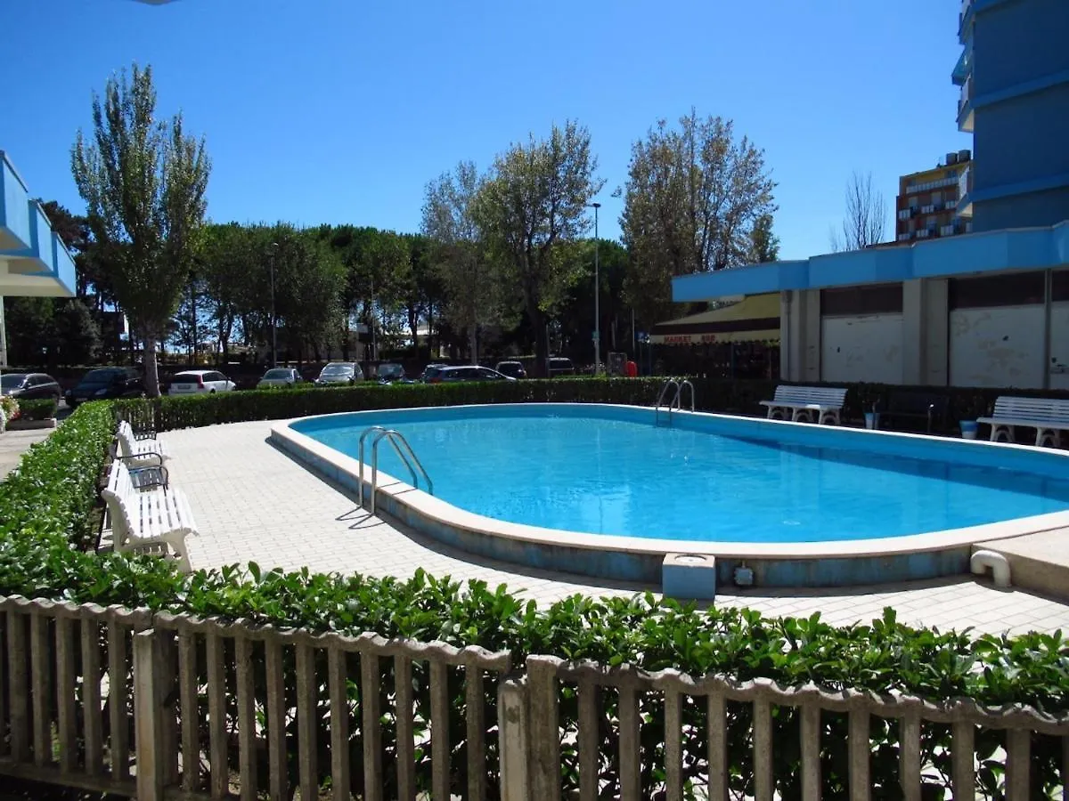 Modern Flat, 130M From The Sea With Shared Pool Apartment Porto Santa Margherita di Caorle